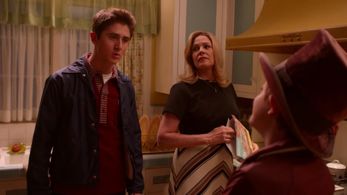 Sawyer Barth, Mary McCormack and Jack Gore in The Kids Are Alright
