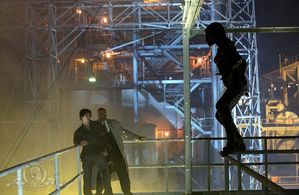 John Paul Pitoc and Michael Warren in Species III (2004)