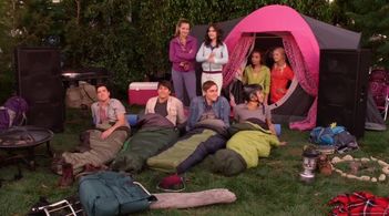 Kendall Schmidt, Erin Sanders, Katelyn Tarver, Carlos PenaVega, Savannah Jayde, Kelli Goss, James Maslow, and Logan Hend