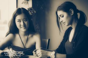 Fereshteh Samimi on the set of Thorns of Tenderness