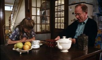 Pieter Lutz and Tiba Tossijn in Lang leve de koningin (1995)