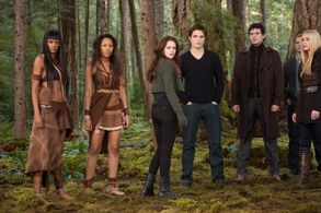 Peter Facinelli, Christian Camargo, Judith Shekoni, Kristen Stewart, Casey LaBow, Robert Pattinson, and Tracey Heggins i