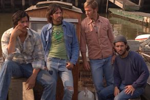 Ron Eldard, Josh Hamilton, Ken Marino, and Paul Rudd in Diggers (2006)