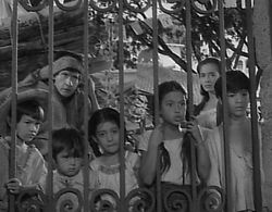 Ignacio López Tarso and Pina Pellicer in Macario (1960)