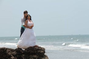 Urmilla Kanetkar Kothare and Siddharth Chandekar in Baavare Prem He (2014)