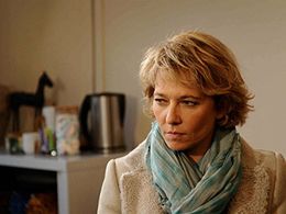 Micky Sébastian in Les Dames: Pilot - Dame de coeur (2010)