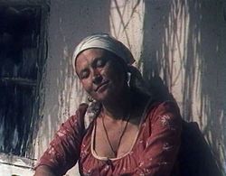 Lyudmila Zaytseva in Zateryannye v peskakh (1984)