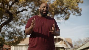 Mo Hines in This Fool (2022)