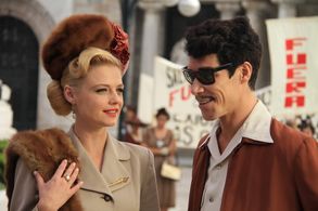 Ana Layevska and Óscar Jaenada in Cantinflas (2014)