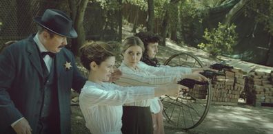 Michael Coleman, Elizabeth Olsen, Rachel Bilson, and Maria Blasucci in Drunk History (2013)