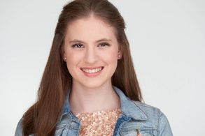 Olivia Gropp Headshot