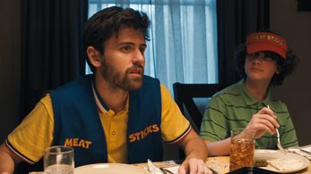 Evan Assante and Cooper Raiff in Cha Cha Real Smooth (2022)