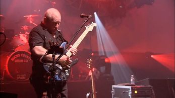 Steve Mac in The Australian Pink Floyd: Live at the Hammersmith Apollo 2012 (2011)