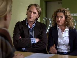 Anke Engelke and Kai Lentrodt in Ladykracher (2002)