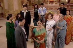 Neelam Mehra, Sachin Sharma, Suchita Trivedi, Rinku Karmarkar, Sakshi Tanwar, Karan Patel, Tina Parekh, Lily Patel, Mana