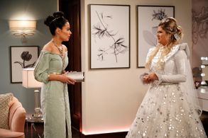 Bailey Stender and Miranda Cosgrove