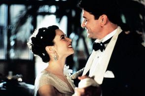 Linda Cardellini and Perry Stephens in The Lot (1999)