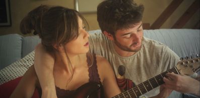 Gorka Otxoa and Eva Ugarte in El ritmo en sus venas (2013)