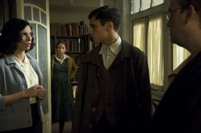 Javier Cámara, Maribel Verdú, Irene Escolar, and Martiño Rivas in The Blind Sunflowers (2008)