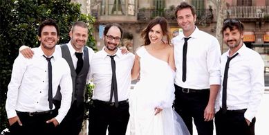 Fernando Gil, Jordi Sánchez, Carlos Chamarro, Juli Fàbregas, Bart Santana, and Claudia Bassols in ¿Quieres algo más? (20