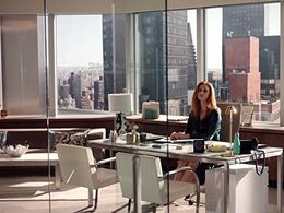 Sarah Rafferty in Suits (2011)