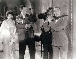Oliver Hardy, Stan Laurel, Viola Richard, and Noah Young in Do Detectives Think? (1927)