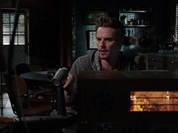 Riley Smith in Frequency (2016)