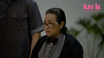 Debraliz in Luv Is: Caught in His Arms (2023)