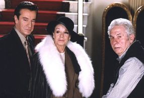 Giorgos Mihalakopoulos, Jenny Roussea, and Antonis Theodorakopoulos in Me thea sto pelago (2004)