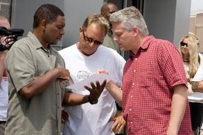 David R. Ellis, Craig Perry, and Mykelti Williamson in The Final Destination (2009)