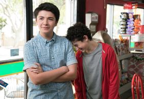 Sloane Morgan Siegel and David Bloom in Gortimer Gibbon's Life on Normal Street (2014)