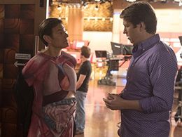 Mehmet Oz and Pete Holmes in Crashing (2017)