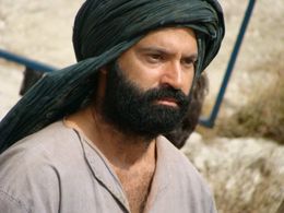 Playing the Apostole James in 