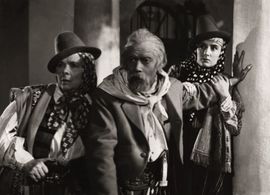 Amalia Sánchez Ariño, Narciso Ibáñez Menta, and Mirtha Legrand in Vidalita (1949)