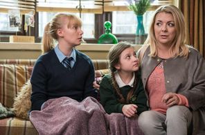 Sheridan Smith, Kristy Philipps, and Anya McKenna-Bruce in Cleaning Up (2019)