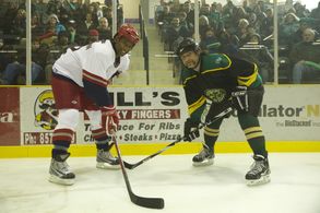 Liev Schreiber and Georges Laraque in Goon (2011)
