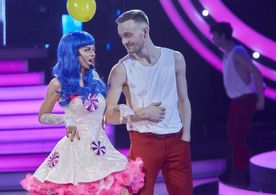 Hana Holisová in Tvoje tvár má známý hlas (2016)