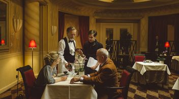 Gene Bervoets, Thekla Reuten, and Jeroen Houben in Home Suite Home (2015)