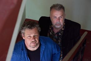 Cameron & Colin Cairnes