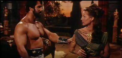 Laura Efrikian and Reg Park in Hercules and the Captive Women (1961)