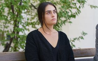 Esra Bilgiç in Bir Umut Yeter (2018)