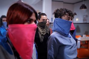 Demet Evgar, Ceren Moray, and Simel Keçecioglu in The Yard: 38.Bölüm (2019)