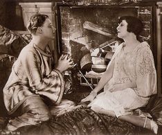 Lya De Putti and Walter Slezak in Junges Blut (1926)