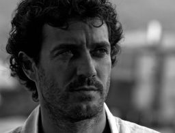 Marc Cartes in Wounded Animals (2006)