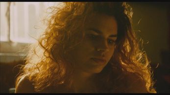 Alina Serban in 'Seule a mon mariage'