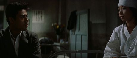 Masahiko Tsugawa and Miyuki Kuwano in Night and Fog in Japan (1960)