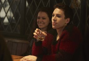 Tatiana Maslany and Jordan Gavaris in Orphan Black (2013)