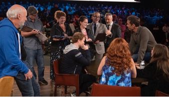 Behind the Scenes - Peter Graham, Debra Messing, Eric McCormack & Billie Lourd in Bi-Plane (Will & Grace)