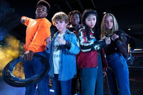 Momona Tamada, Walker Scobell, Keith L. Williams, Kezii Curtis, and Abby James Witherspoon in Secret Headquarters (2022)