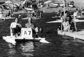 Marie Dubois, Fernandel, Franck Fernandel, and Jean Gabin in That Tender Age (1964)